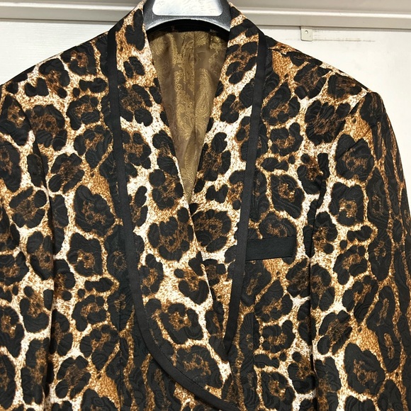 Men Leopard coat size XL - Picture 6 of 7